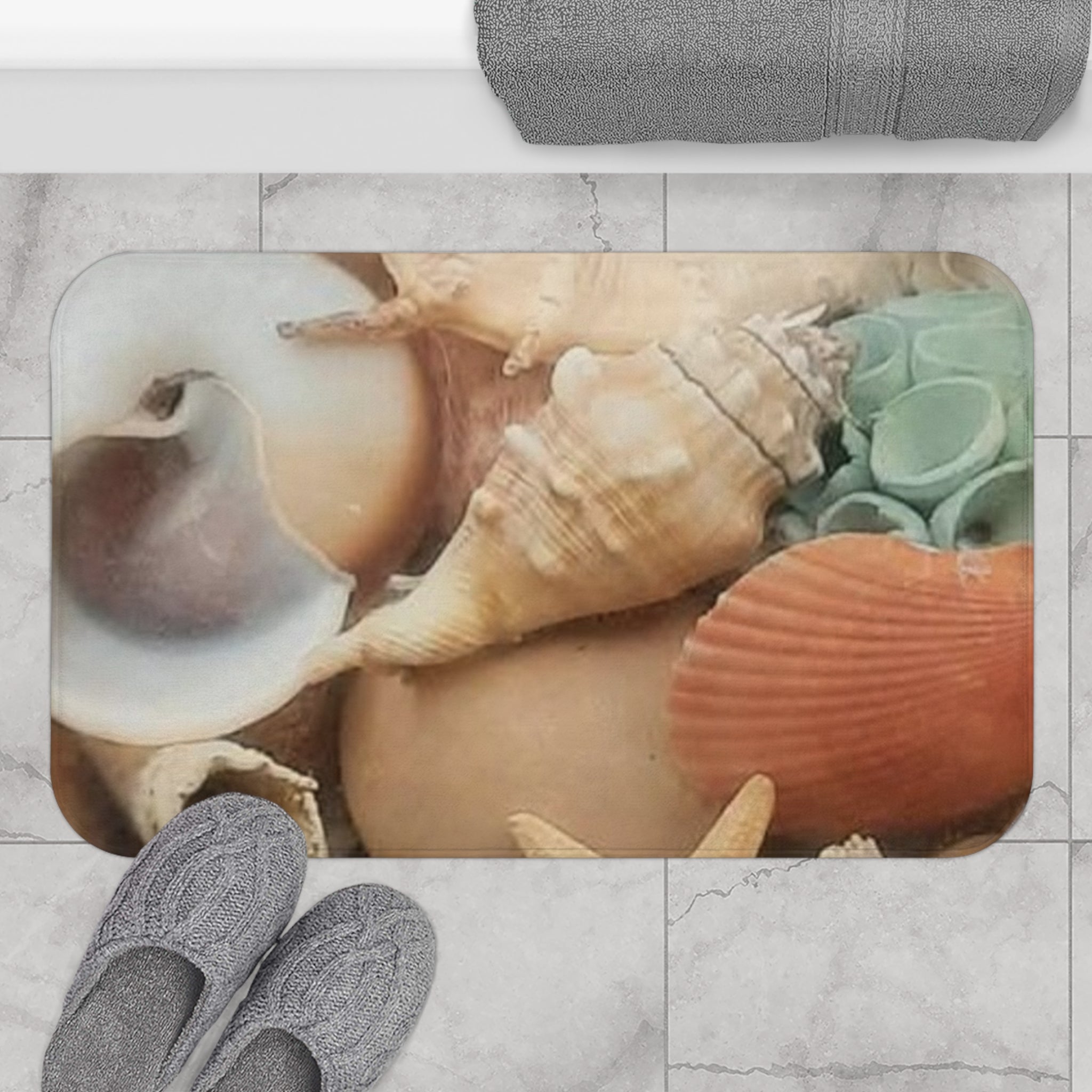 Seashell Beach Bath Mat — Nautical Coastal Bathroom Rug