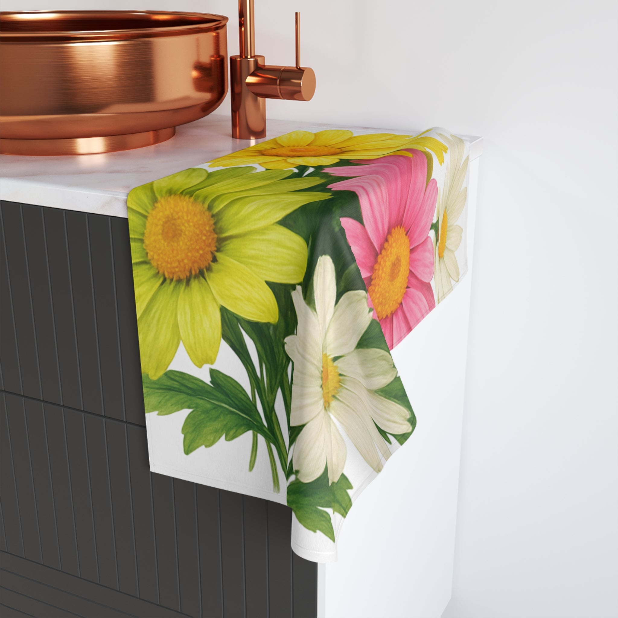 Daisy Bouquet Hand Towel — Bright Floral Kitchen & Bath Decor