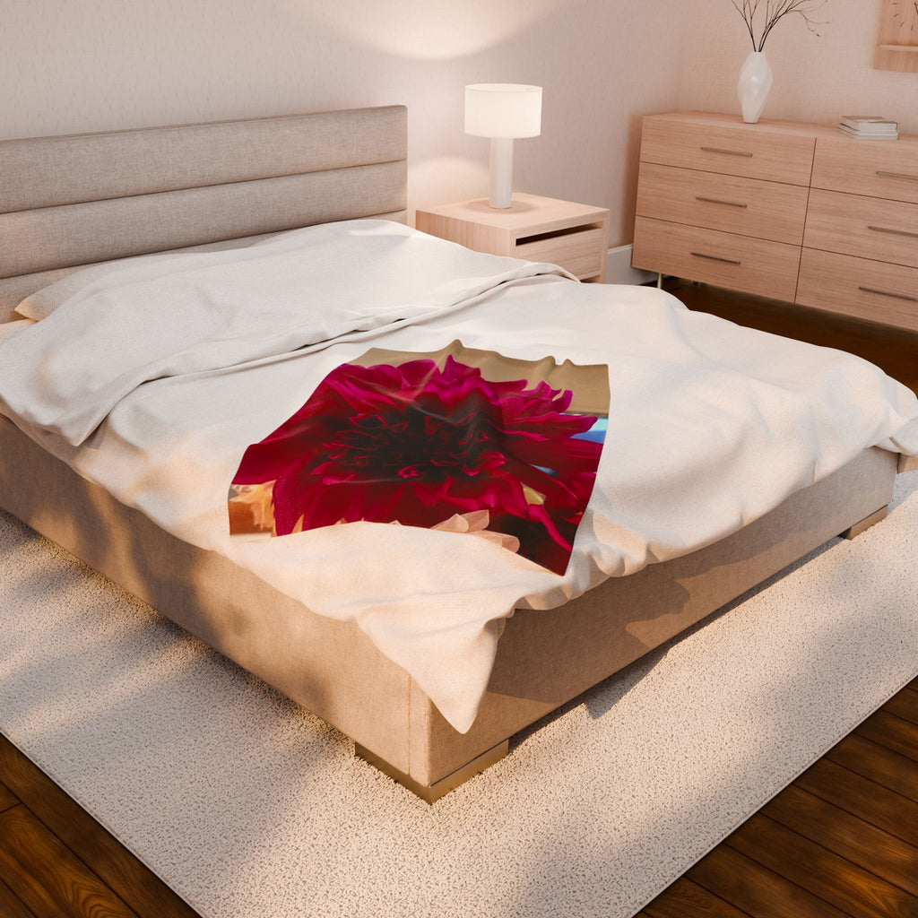 Velveteen Plush Blanket — Deep Magenta Dahlia Floral Throw