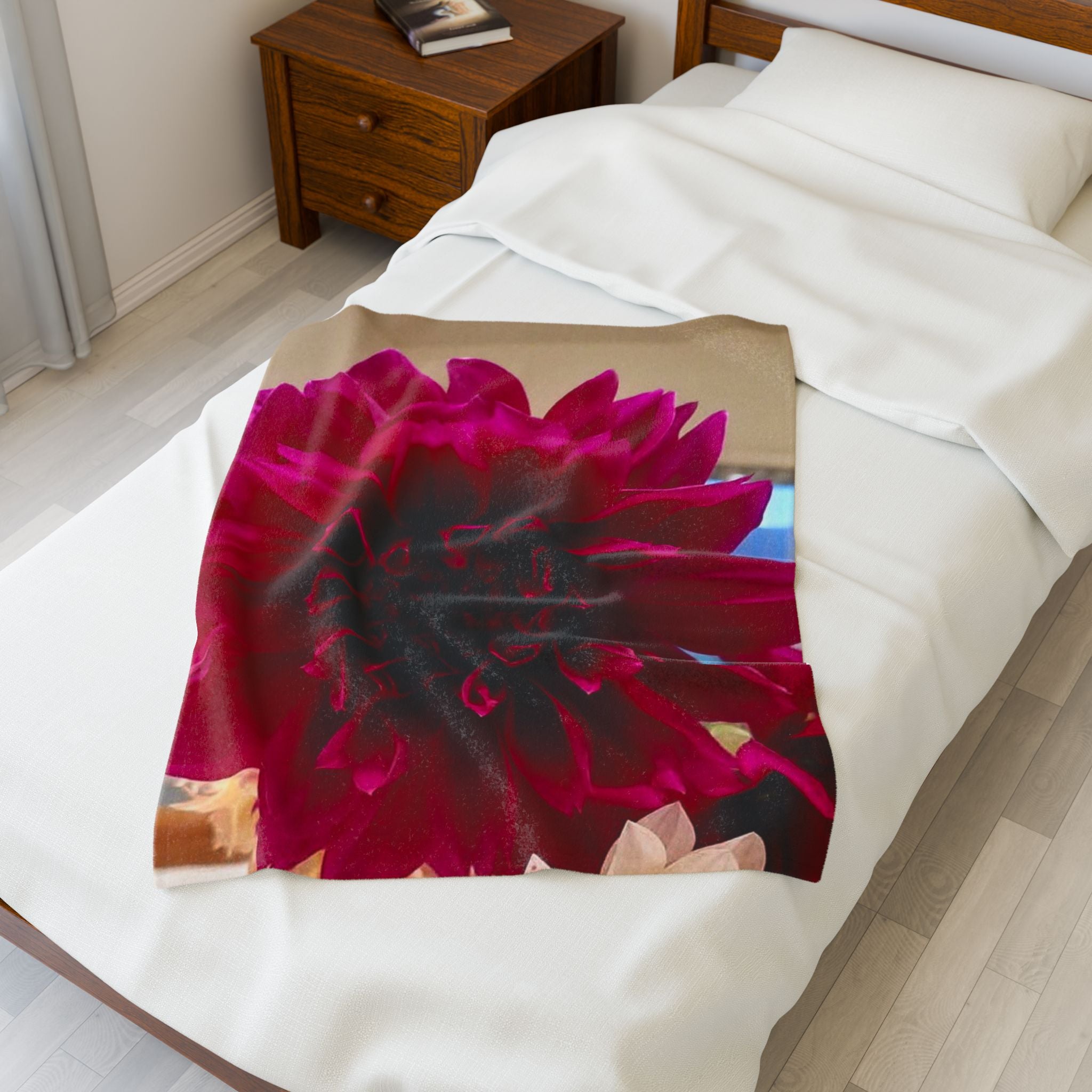Velveteen Plush Blanket — Deep Magenta Dahlia Floral Throw