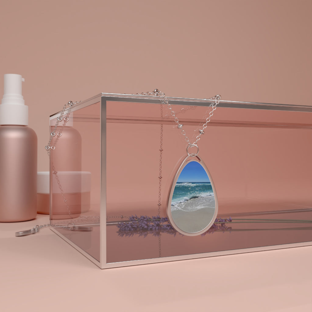 Beach-Themed Oval Necklace – Ocean Wave Pendant