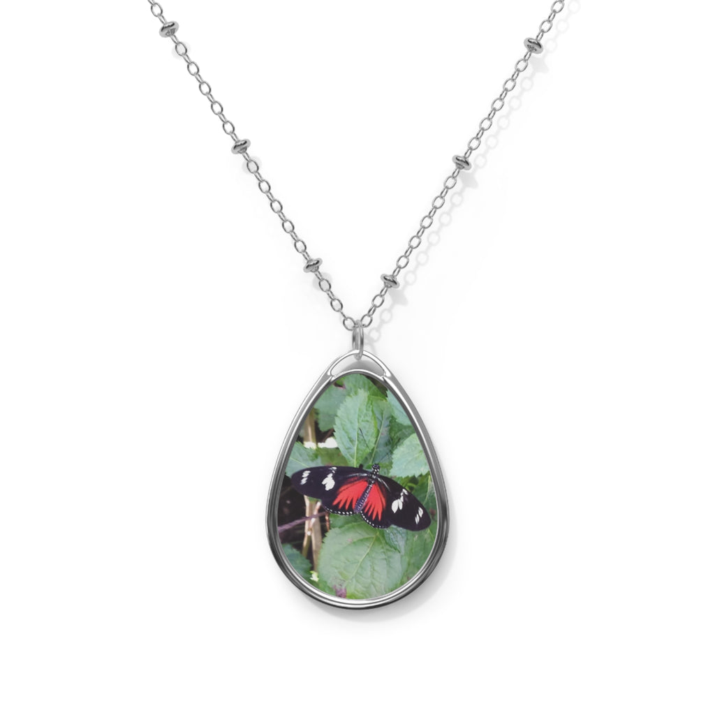 Butterfly Oval Necklace - Nature-Inspired Pendant for Everyday Elegance